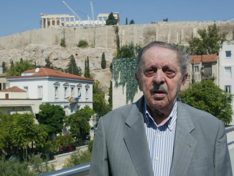 98 Χρόνια από τη γέννηση του Λάκη Σάντα