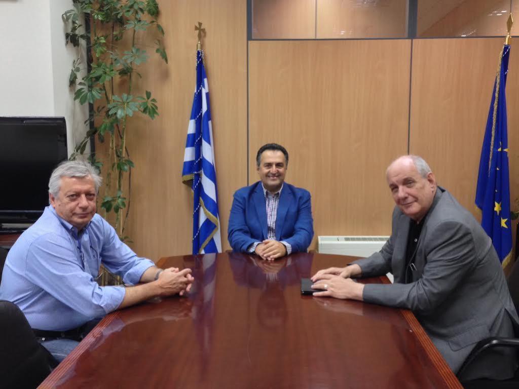Επίσκεψη του Τέρενς κουΐκ στον δήμο Αχαρνών Επίσκεψη του Τέρενς κουΐκ στον δήμο Αχαρνών