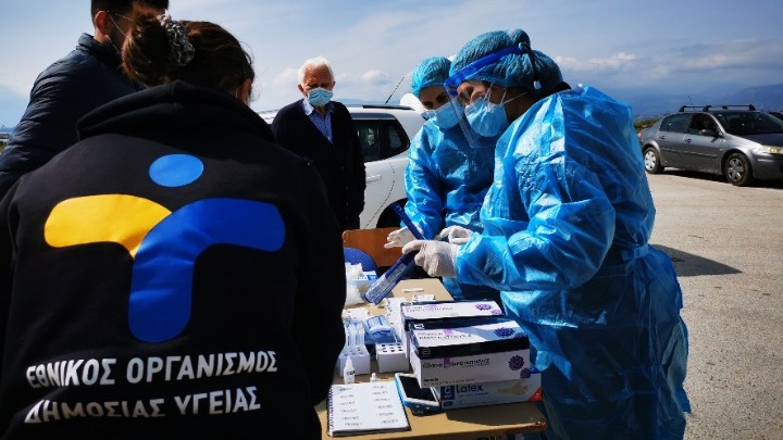 Κορωνοϊός: 6797 θάνατοι στην Ελλάδα Κορωνοϊός: 6797 θάνατοι στην Ελλάδα