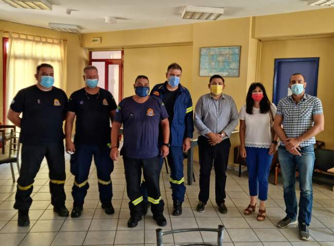 Επίσκεψη του Γιάννη Μπουρνού στην Πυροσβεστική και την Διεύθυνση Δασών Λέσβου Επίσκεψη του Γιάννη Μπουρνού στην Πυροσβεστική και την Διεύθυνση Δασών Λέσβου