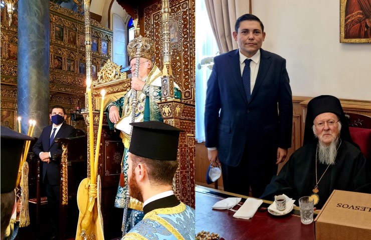 Ο Γιάννης Μπουρνούς από το Οικουμενικό Πατριαρχείο Κωνσταντινούπολη Ο Γιάννης Μπουρνούς από το Οικουμενικό Πατριαρχείο Κωνσταντινούπολη