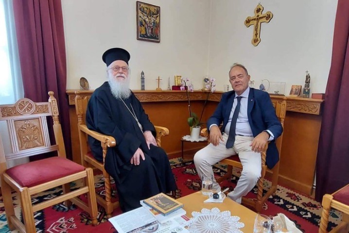 Επίσκεψη του Α.Μιχαηλίδη στα Τίρανα και συνάντηση με τον Αρχιεπίσκοπο Αναστάσιο