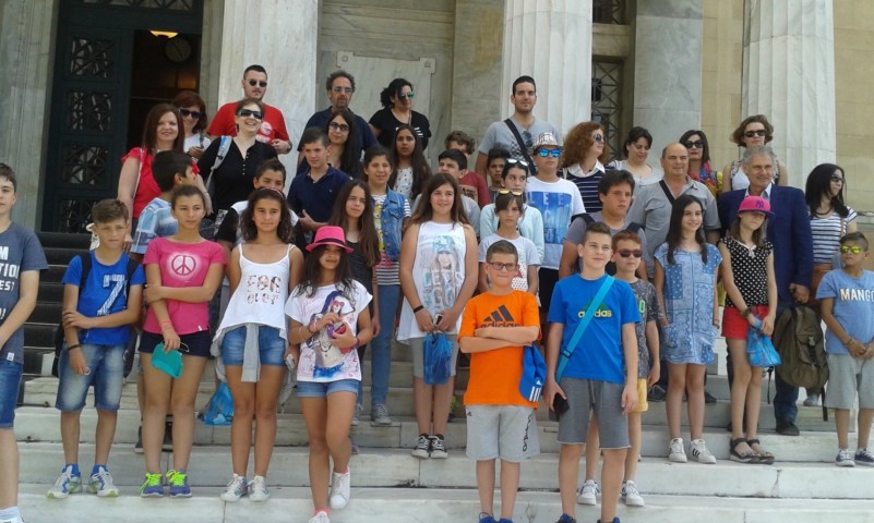 Μαθητές, Δάσκαλοι και Γονείς της Πορφυριάδας Σχολής συναντήθηκαν με το Βουλευτή Σάμου στη Βουλή των Ελλήνων