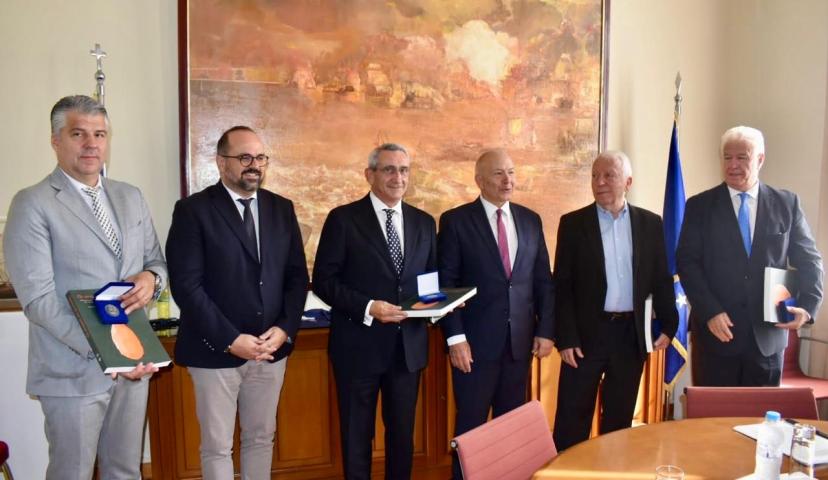 Συνάντηση Στέφανου Γκίκα με τους περιφερειάρχες των νησιωτικών περιοχών